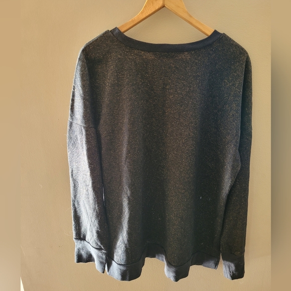 Disney Parks Mickey & Minnie sweatshirt for women. Size xxlarge. - Picture 6 of 6